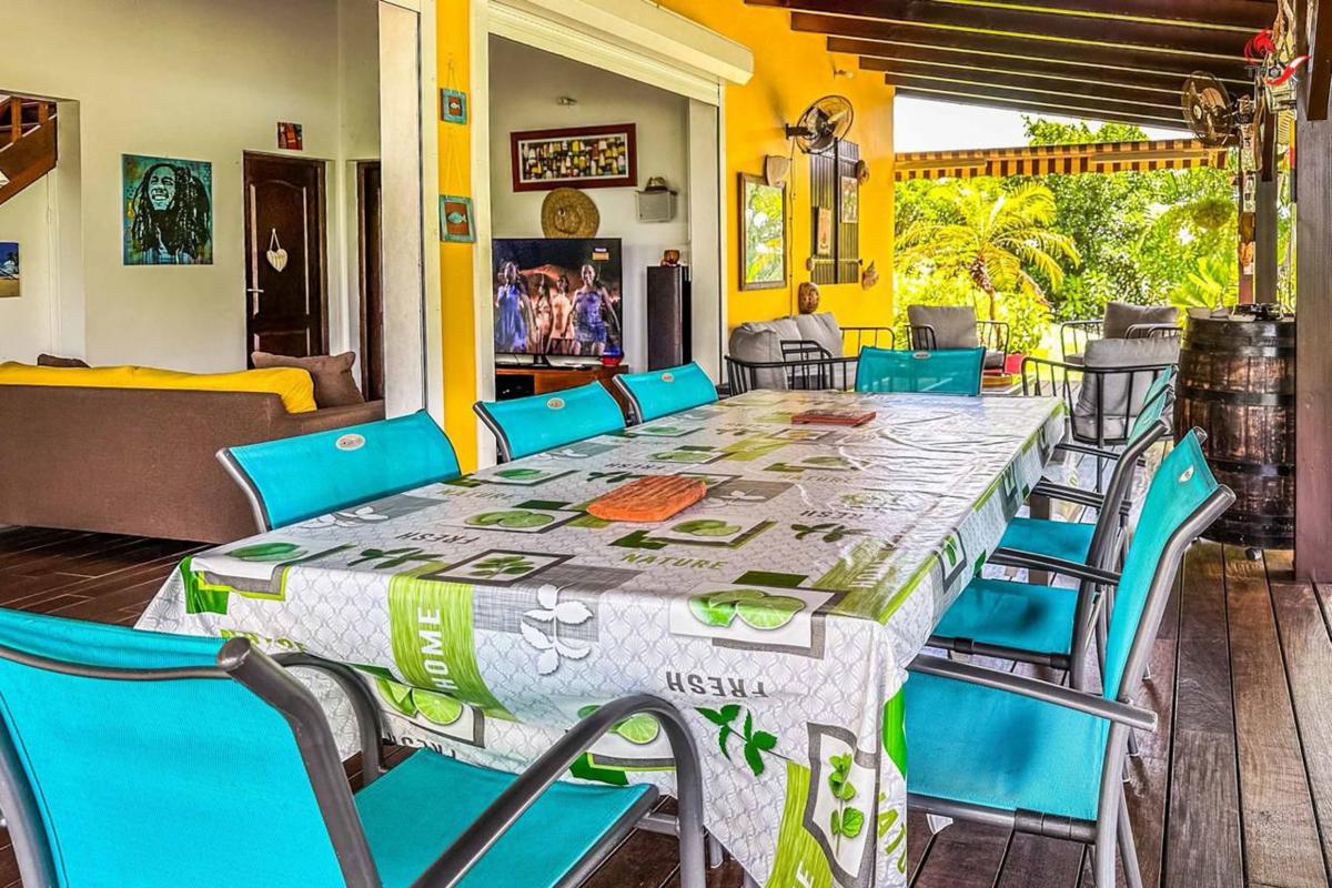 6 Location-villa-martinique-le-robert_la-terrasse
